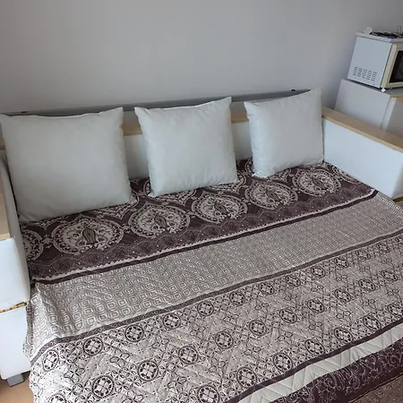 Apartment Sunny Day 5