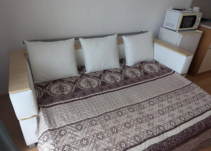 Apartment Sunny Day 5